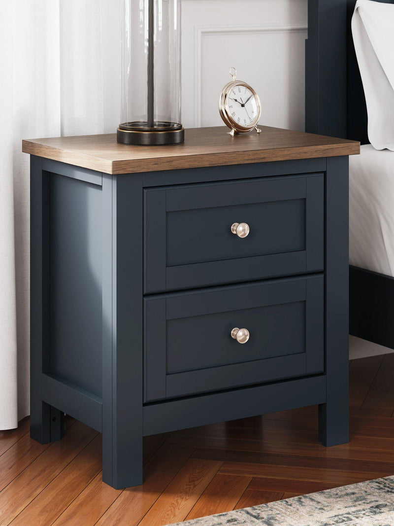 Landocken Nightstand